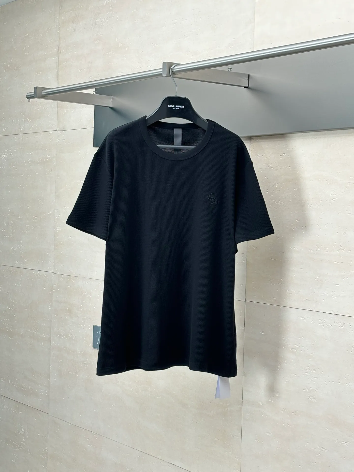 🅿️280 Come Hearts*/Cro Hearts 25Ss new embroidered waffle short sleeves. The fabric is made of 250G pure cotton waffle. The upper body is comfortable. The chest embroidery is made of imported embroidery machines. Precision work. The leather tag is made of imported lambskin. Size: S/M/L